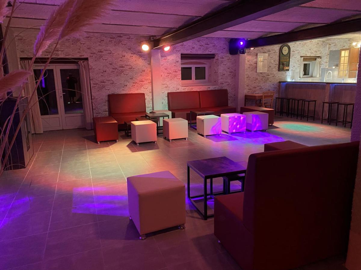 L'Anagramme, Chambres, Table D'Hotes Et Gite Pour Adultes, Naturistes Ou Non ! Cindre Εξωτερικό φωτογραφία